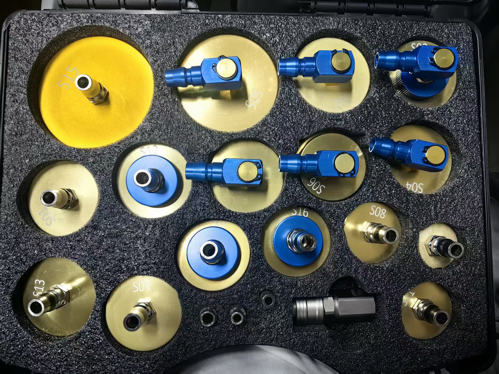 17+3Pcs Brake Bleeder Adapter  - مراجعة Hydraulic Brake Bleed وسعره
